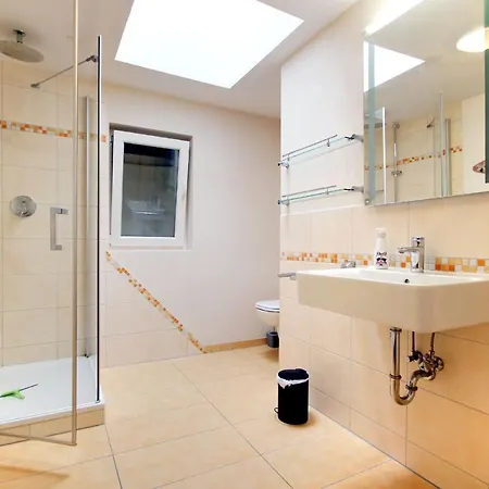 Kleines Haus Am Wald By Rujana Appartement